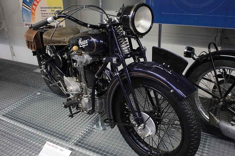 Firma JAC Jaroslava Cvacha z Horažďovic nabízela nejlevnější typ motocyklu v kubatuře 500.