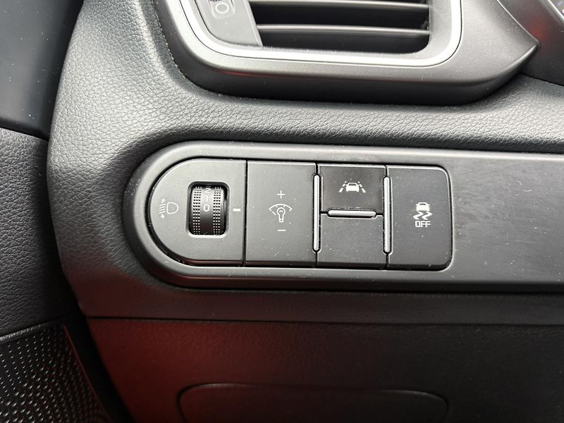 Kia Ceed 1.4 CVVT 73kW COOL - fotka 14 z 20