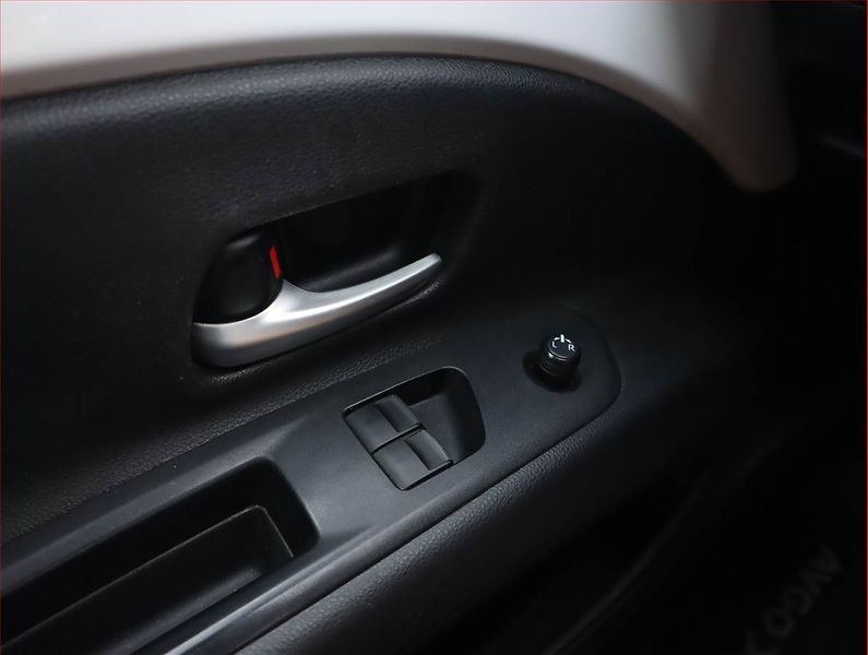 Toyota Aygo (2023) Executive 1.0, Automat - fotka 17 z 18