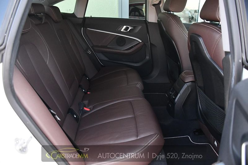 BMW Řada 2 218d ČR 1.MAJ - fotka 19 z 47