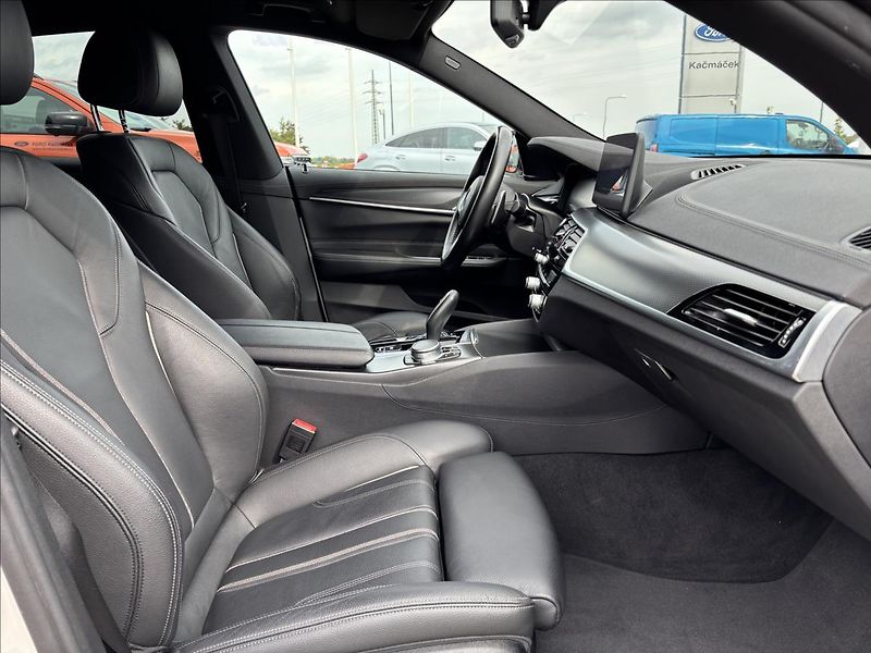 BMW Řada 6 3,0 GT xDrive 245kW DPH - fotka 25 z 57