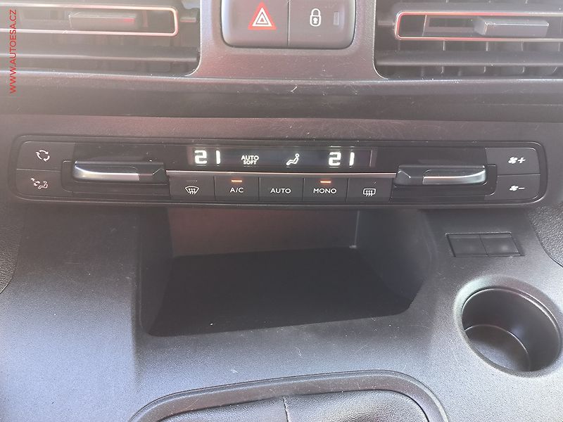 Opel Combo (2022) 1.5CDTi, 1.maj,ČR, Elegance - fotka 13 z 18