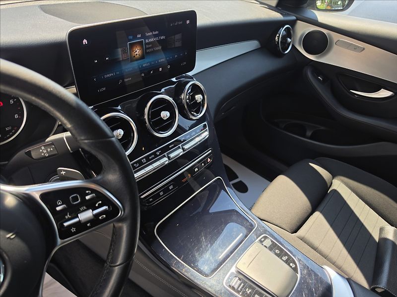 Mercedes-Benz GLC 2,0 CRDi 200D 4MATIC NAVI KAME - fotka 12 z 41
