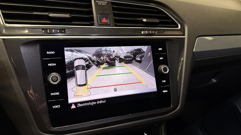 Volkswagen Tiguan (2022) 2.0 TDI,LIFEREZERVOVÁNO - fotka 28 z 40