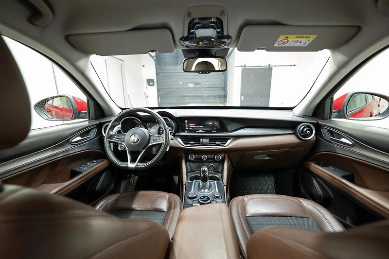 Alfa Romeo Stelvio Q4 2.2 JTD 154 kW - fotka 10 z 35
