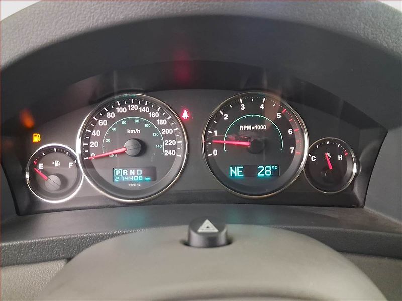 Jeep Grand Cherokee (2006) 3.0 CRD, 4X4, Automat - fotka 11 z 15