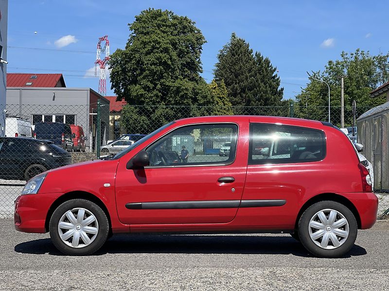 Renault Clio 1.2i 43kw ABS KLIMATIZACE - fotka 4 z 29