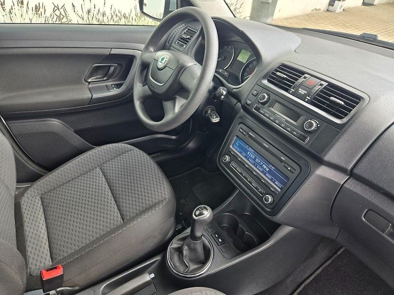 Škoda Fabia (2010) 1.2 TSI Serviska - fotka 20 z 39