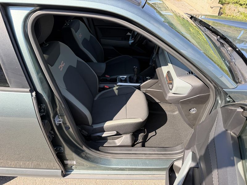 Dacia Duster 1,2i 96kW 4x4  - fotka 19 z 24