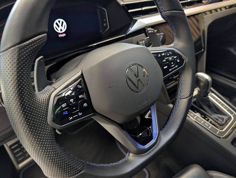 Volkswagen Arteon Shooting Brake 2.0 TSI R 235KW Shooting Brake - fotka 18 z 34