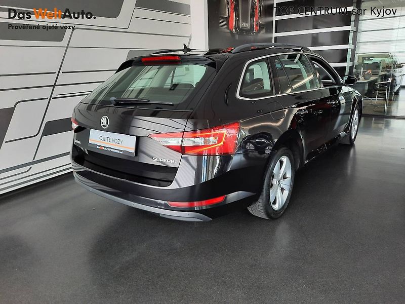 Škoda Superb (2016) Combi 2.0 TDI (110kW/150k) Amb - fotka 2 z 21