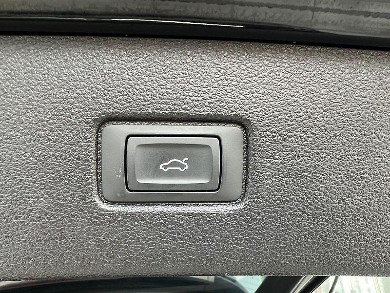 Audi Q7 S-line  45TDI 170kW - fotka 19 z 22