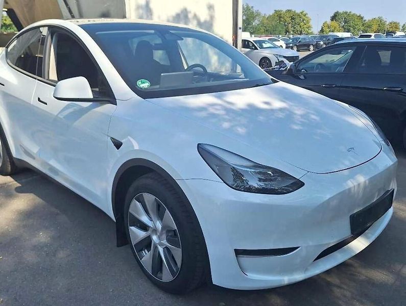 Tesla Model Y (2023) AWD Long Range    PŘIPRAVUJEME - fotka 5 z 9