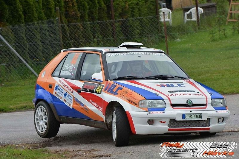 Jiří Hladík se svým zbrusu novým vozem Renault Clio Rally5 Phase II.