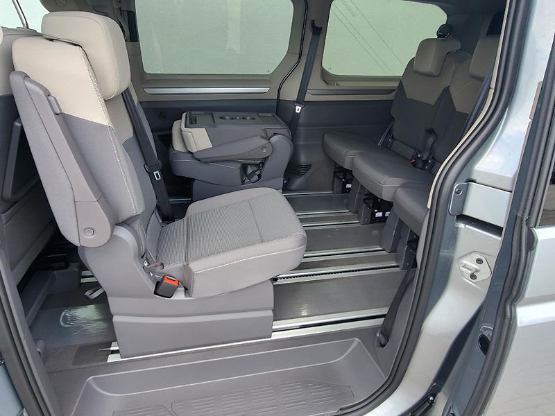 Volkswagen Multivan Long Life 2,0 TDI 110kW 10km - fotka 6 z 29