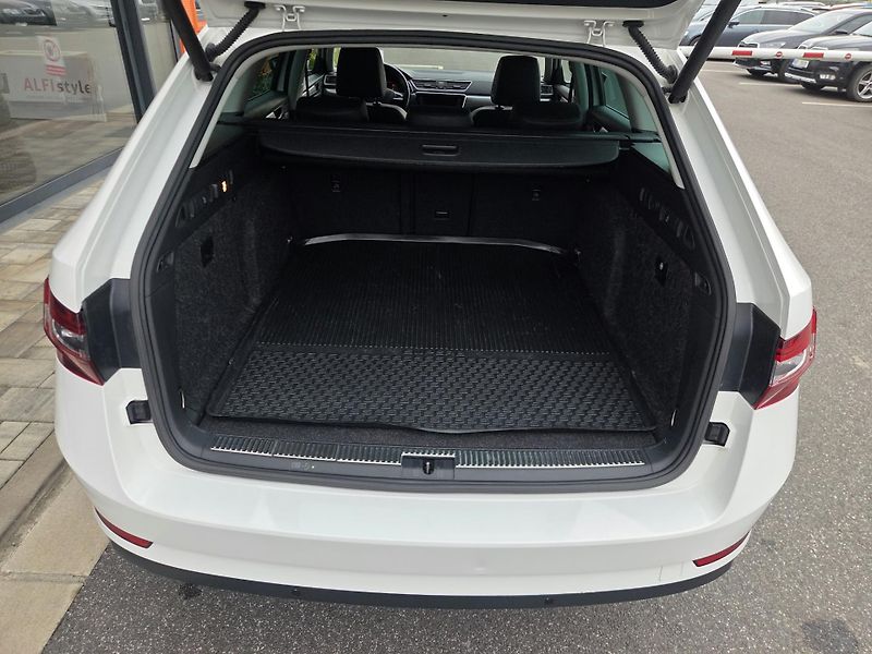 Škoda Superb (2019) 2.0 TDI TAŽNÉ ZAŘÍZENÍ - fotka 10 z 10