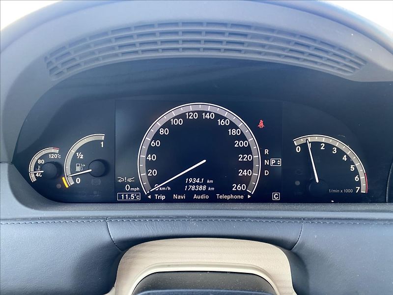 Mercedes-Benz CL 5,5 600 V12 380kW/1.MAJ/ - fotka 24 z 32