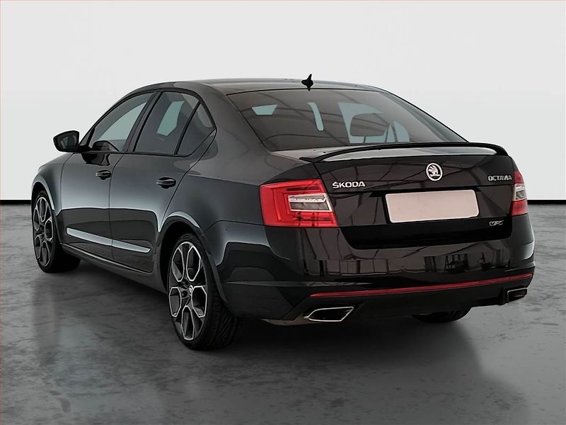 Škoda Octavia (2016) RS 2.0 TSI, Automat - fotka 4 z 23