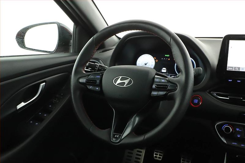 Hyundai i30 (2025) 1.0 T-GDI, N-LINE, KAMERA - fotka 8 z 16