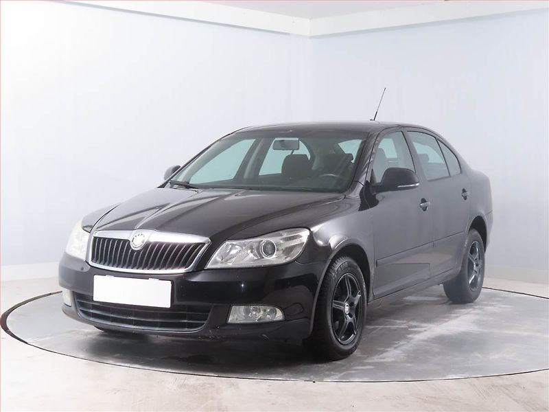 Škoda Octavia (2009) Ambiente Plus 1.9 TDI - fotka 2 z 14