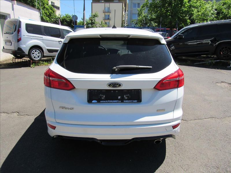 Ford Focus 1,5 Ecoboost 134kW ST-Line - fotka 5 z 28