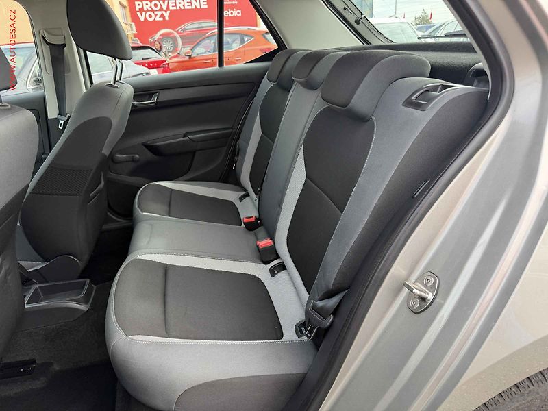 Škoda Fabia (2015) 1.2 TSi, Ambition, DSG - fotka 9 z 16