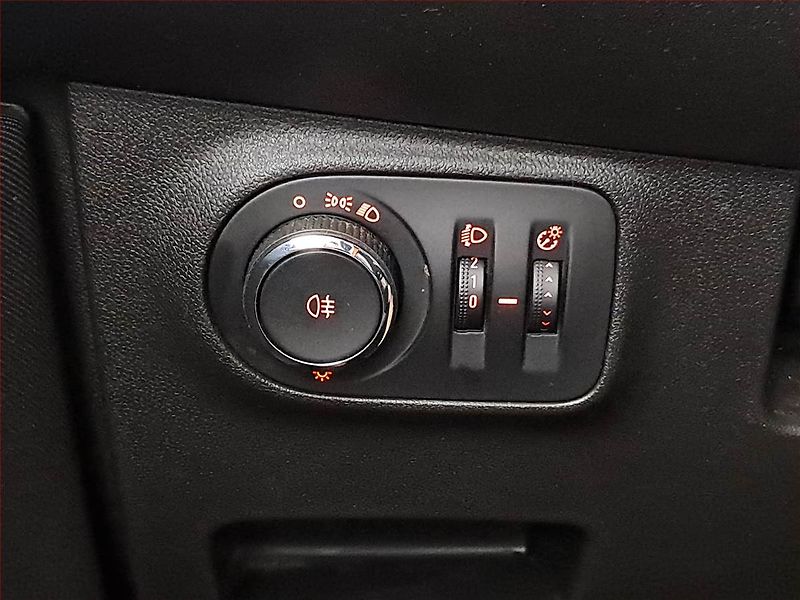 Opel Corsa (2015) 1.4, Serv.kniha, Tempomat - fotka 17 z 17