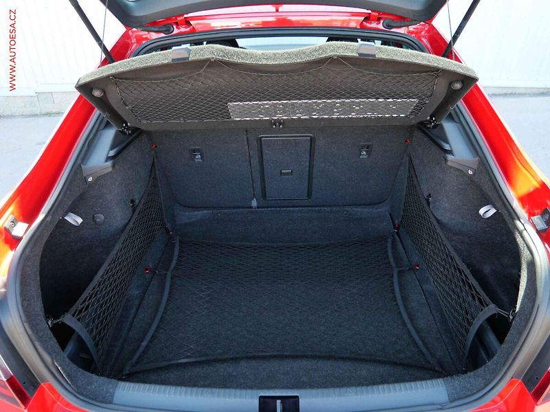 Škoda Octavia (2019) 2.0 TDi, 2.maj,ČR, RS, DSG - fotka 7 z 26