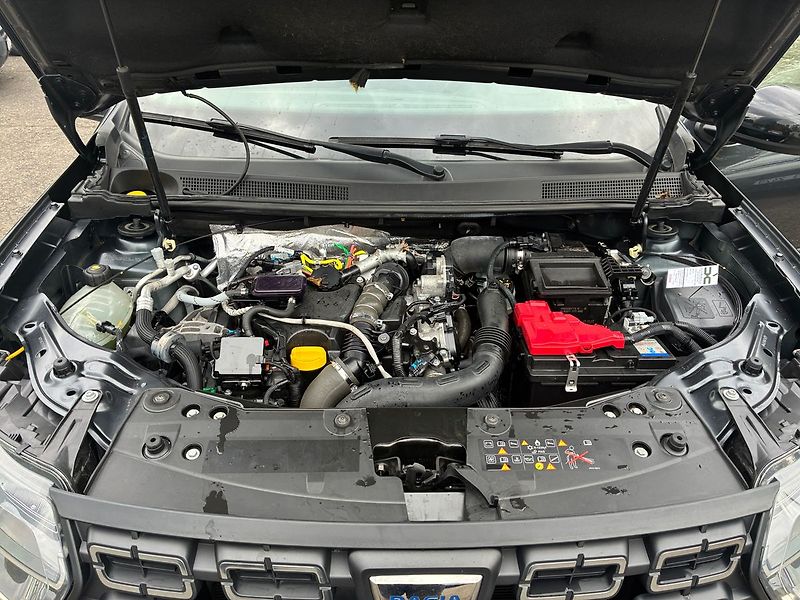 Dacia Duster 1.5 DCi 4x4 Navi ČR původ 64 0 - fotka 22 z 24