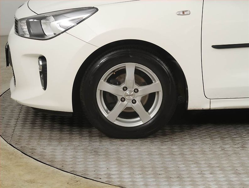 Kia Rio (2017) 1.25 CVVT, ČR,1.maj - fotka 14 z 17