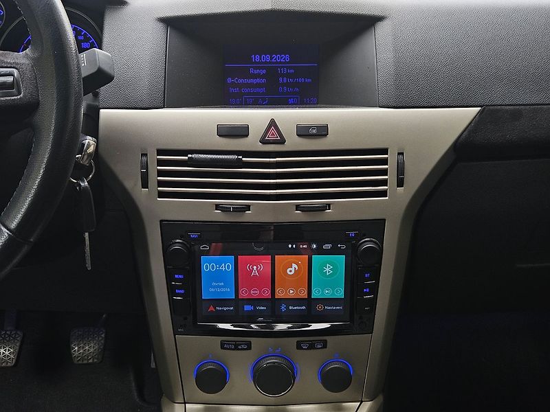 Opel Astra 1,8 ECOTEC 103kW, 2.majitel - fotka 22 z 27