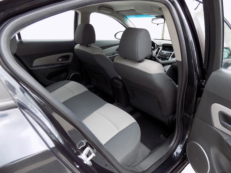 Chevrolet Cruze (2011) 1.8i/16V/Klimatizace/ČR/ - fotka 18 z 31