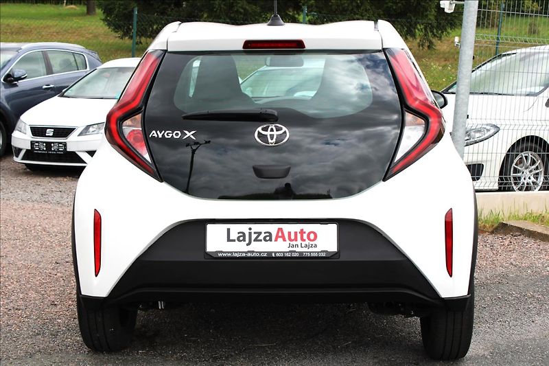 Toyota Aygo 1,0 VVT-i Comfort, 10.600 km ! - fotka 8 z 31