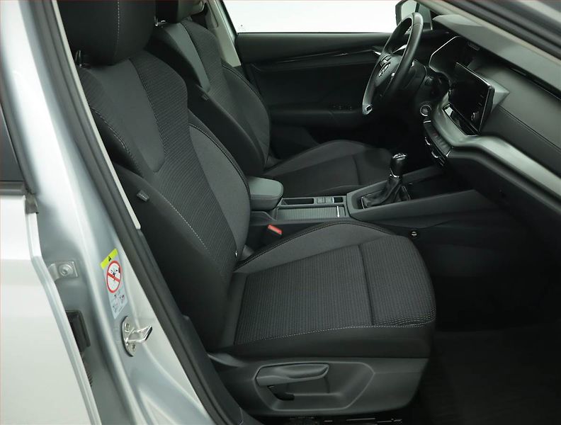 Škoda Octavia (2022) Ambition 2.0 TDI, ČR,1.maj - fotka 9 z 15