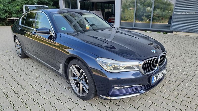 BMW Řada 7 (2016) 730xDrive - fotografie inzerátu