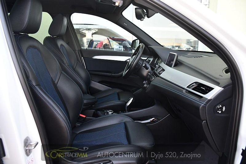 BMW X1 xDrive20d M-SPORT ČR - fotka 16 z 52