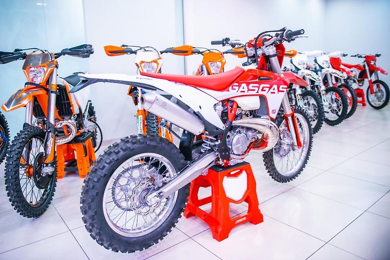 GASGAS EC 250 Racing (2022) EC 250 TPI 2T - fotka 40 z 49