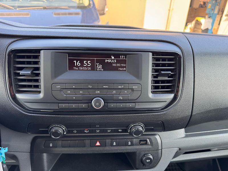 Opel Vivaro (2021) 2.0 CDTI 110 KW - CZ - 6 Míst - fotka 14 z 24