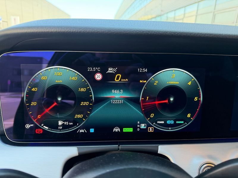 Mercedes-Benz Třídy E (2022) - fotka 43 z 55