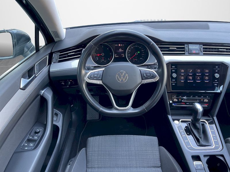 Volkswagen Passat (2022) 2.0 TDI 110 kW DSG Business - fotka 6 z 33