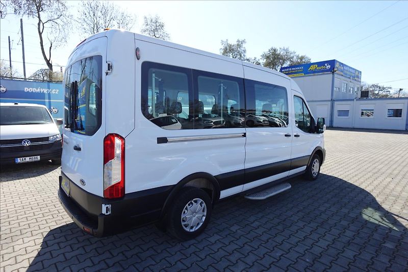 Ford Transit 2,0 TDCi  L3H2 8MÍST BUS KLIMA - fotka 8 z 40