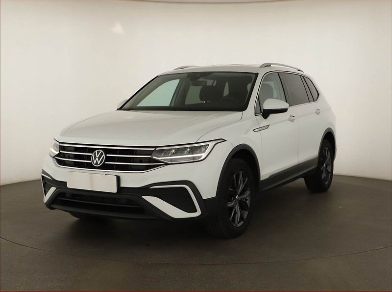 Volkswagen Tiguan Allspace (2023) Life 2.0 TDI - fotka 2 z 14