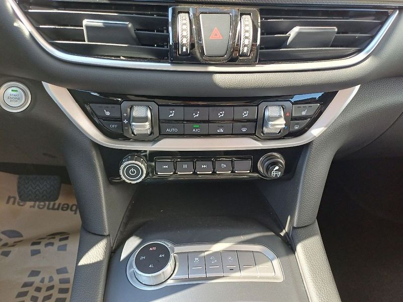 Foton Tunland G7 2.0 Diesel 4x4 Sport AT - fotka 11 z 20