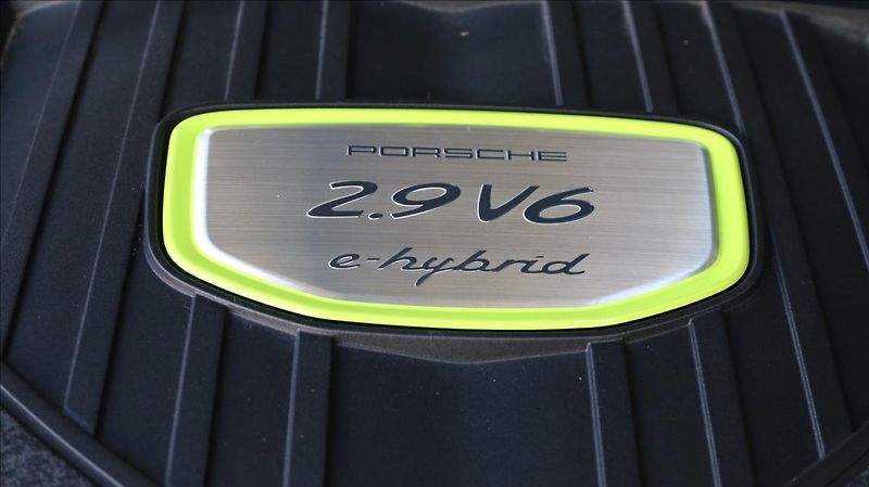 Porsche Panamera 2,9 343KW, DPH, ČR,4 E-HYBRID - fotka 76 z 77