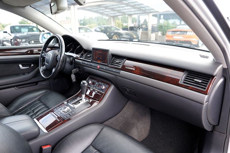 Audi A8 3.0 TDI quattro tiptronic,kůže - fotka 28 z 44