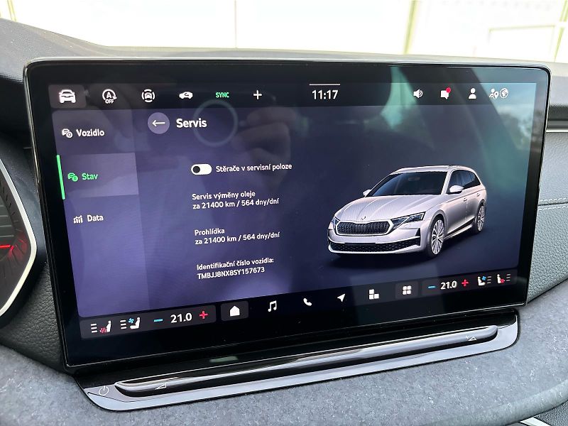 Škoda Octavia 2.0TDI 110 kW DSG EXCLUSIVE SE - fotka 18 z 30