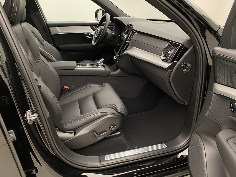 Volvo XC90 (2026) T8 AWD BLACK EDITION PLUS 7m - fotka 25 z 72