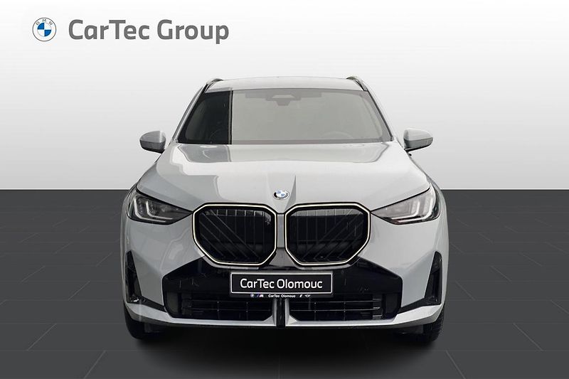 BMW X3 xDrive 40d - fotka 2 z 9