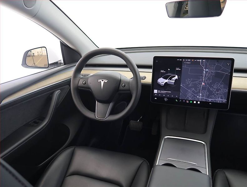 Tesla Model Y (2023) RWD LFP 60kWh, SoH 97% - fotka 7 z 33