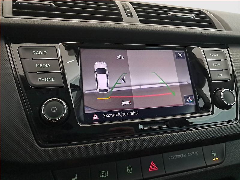 Škoda Fabia (2022) Style 1.0 TSI, Tempomat - fotka 17 z 19